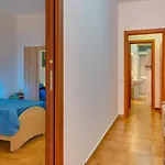 Casa Indipendente Vicino Con Ampia Veranda Appartamento