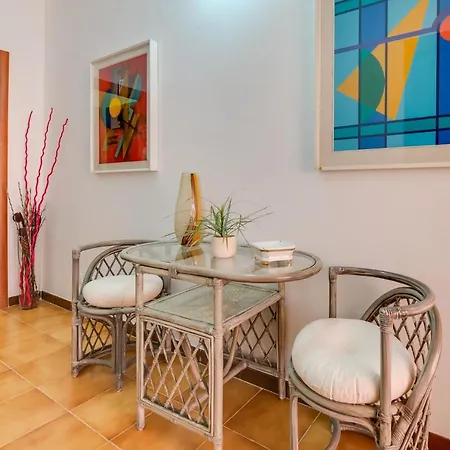 Nucci By Biddizzi Rari - A Pochi Minuti Dalla Con Ampia Veranda דירה