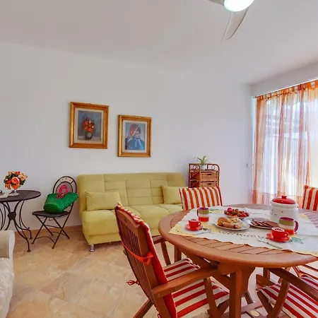 Nucci By Biddizzi Rari - A Pochi Minuti Dalla Con Ampia Veranda *