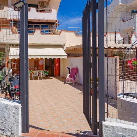 Nucci By Biddizzi Rari - A Pochi Minuti Dalla Con Ampia Veranda *